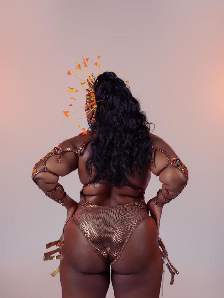 YORÉ Curvy Bodywear Back-1401x1867